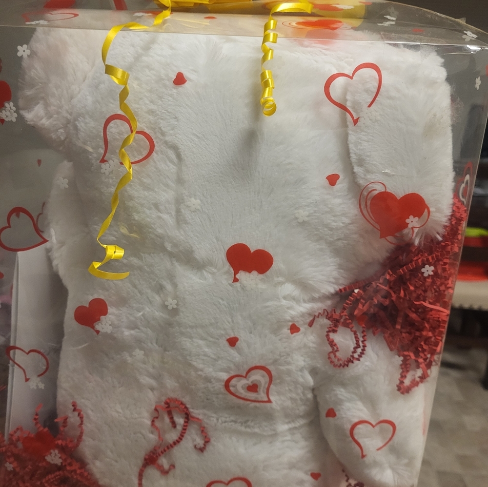 Valentine's Day Bear NWT - Picture 3 of 3